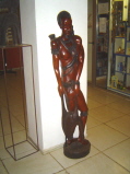 African Statue Modern Carving / Phto Willem Tijssen